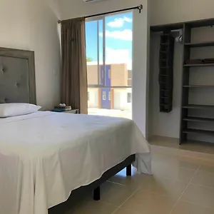 https://casa-limpia-bonita-dos-plantas-para-5-habitantes-en-cancn.quintano-roohotels.com
