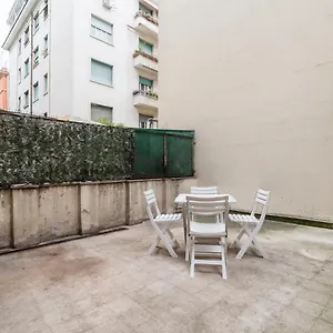 https://rione-monti-terrace-apartment.it-romehotels.com